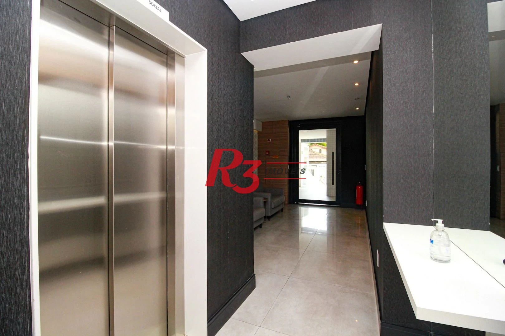 Apartamento com 2 dormitórios à venda, 65 m² por R$ 800.000,00 - Ponta da Praia - Santos/SP