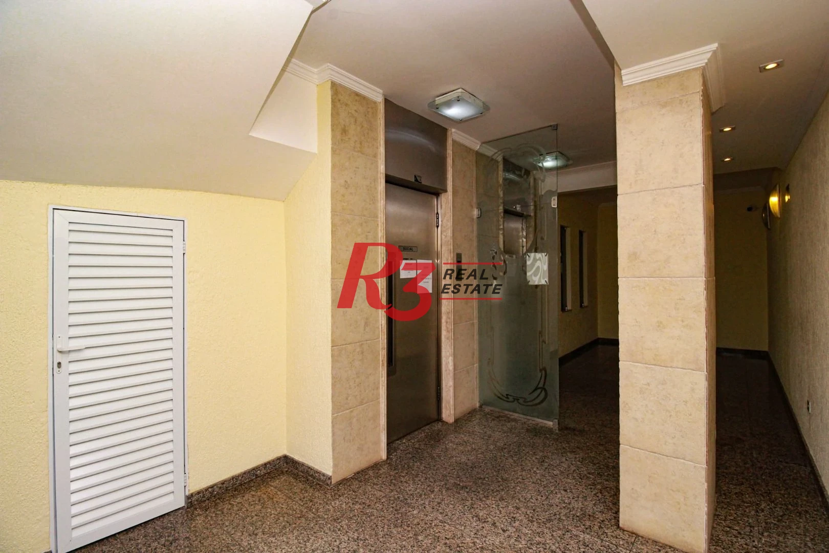 Kitnet com 1 dormitório para alugar, 38 m² por R$ 2.800,00/mês - Aparecida - Santos/SP