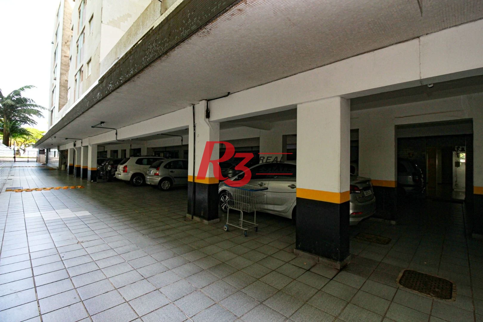 Kitnet com 1 dormitório para alugar, 38 m² por R$ 2.800,00/mês - Aparecida - Santos/SP