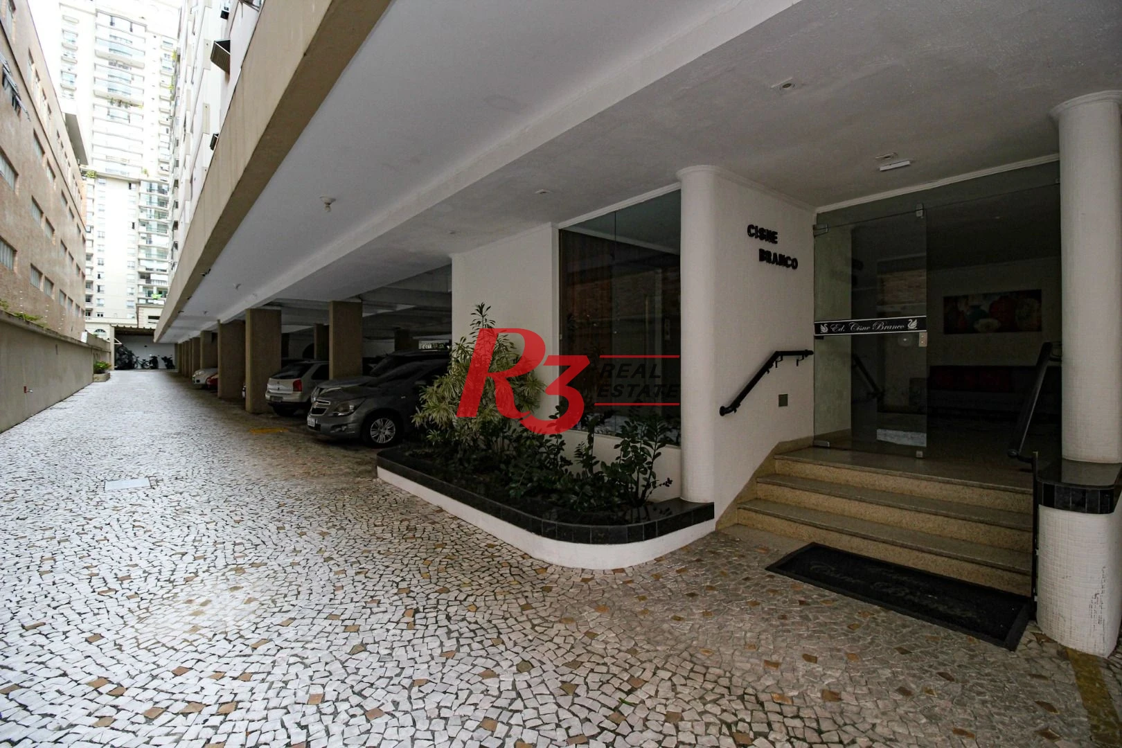 Apartamento à venda, 115 m², 2 quartos, no Boqueirão em Santos SP.