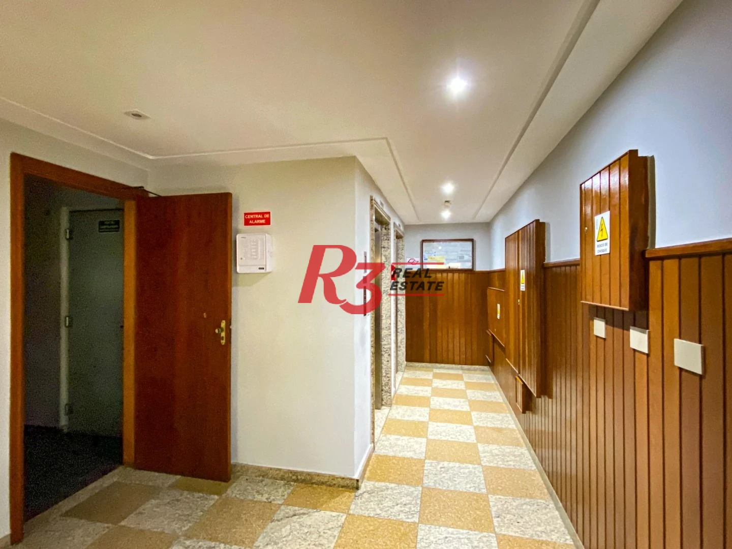 Apartamento com 2 dormitórios à venda, 77 m² por R$ 539.000,00 - Embaré - Santos/SP