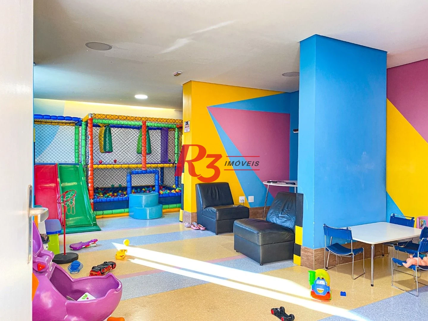 Apartamento com 3 dormitórios à venda, 80 m² por R$ 800.000,00 - Gonzaga - Santos/SP