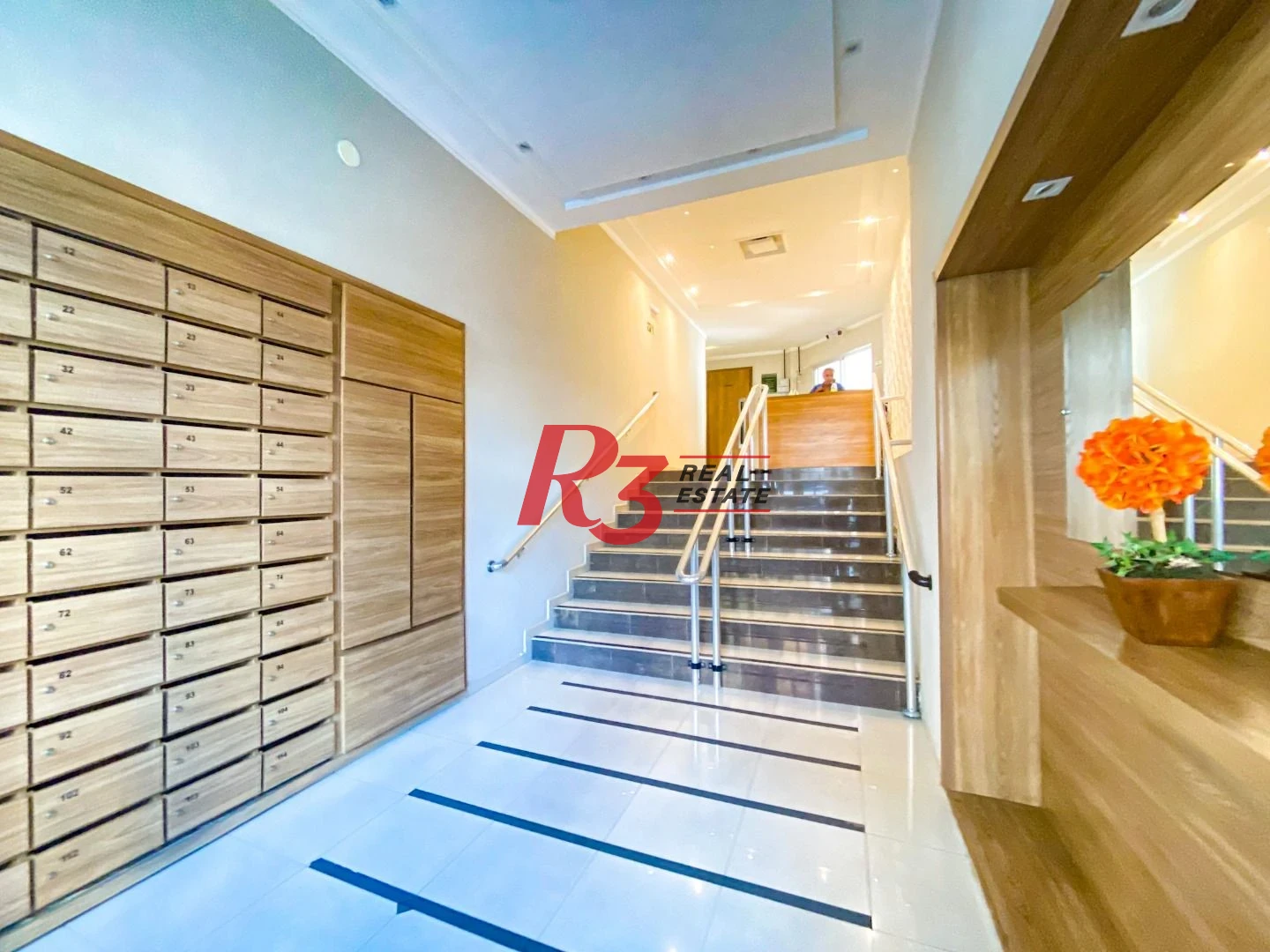 Apartamento com 2 dormitórios à venda, 85 m² por R$ 650.000,00 - Gonzaga - Santos/SP