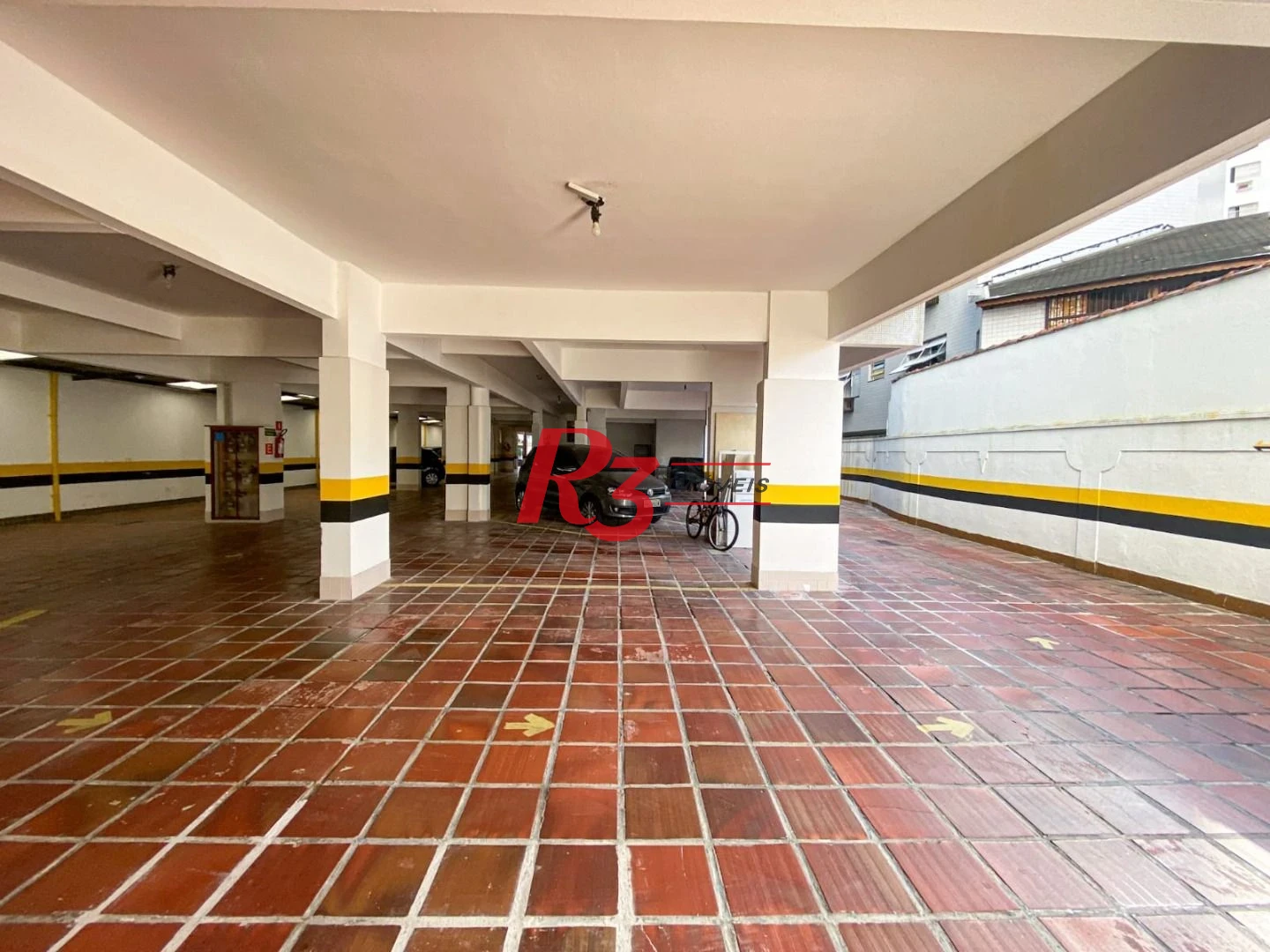 Apartamento com 2 dormitórios à venda, 91 m² por R$ 620.000,00 - Gonzaga - Santos/SP
