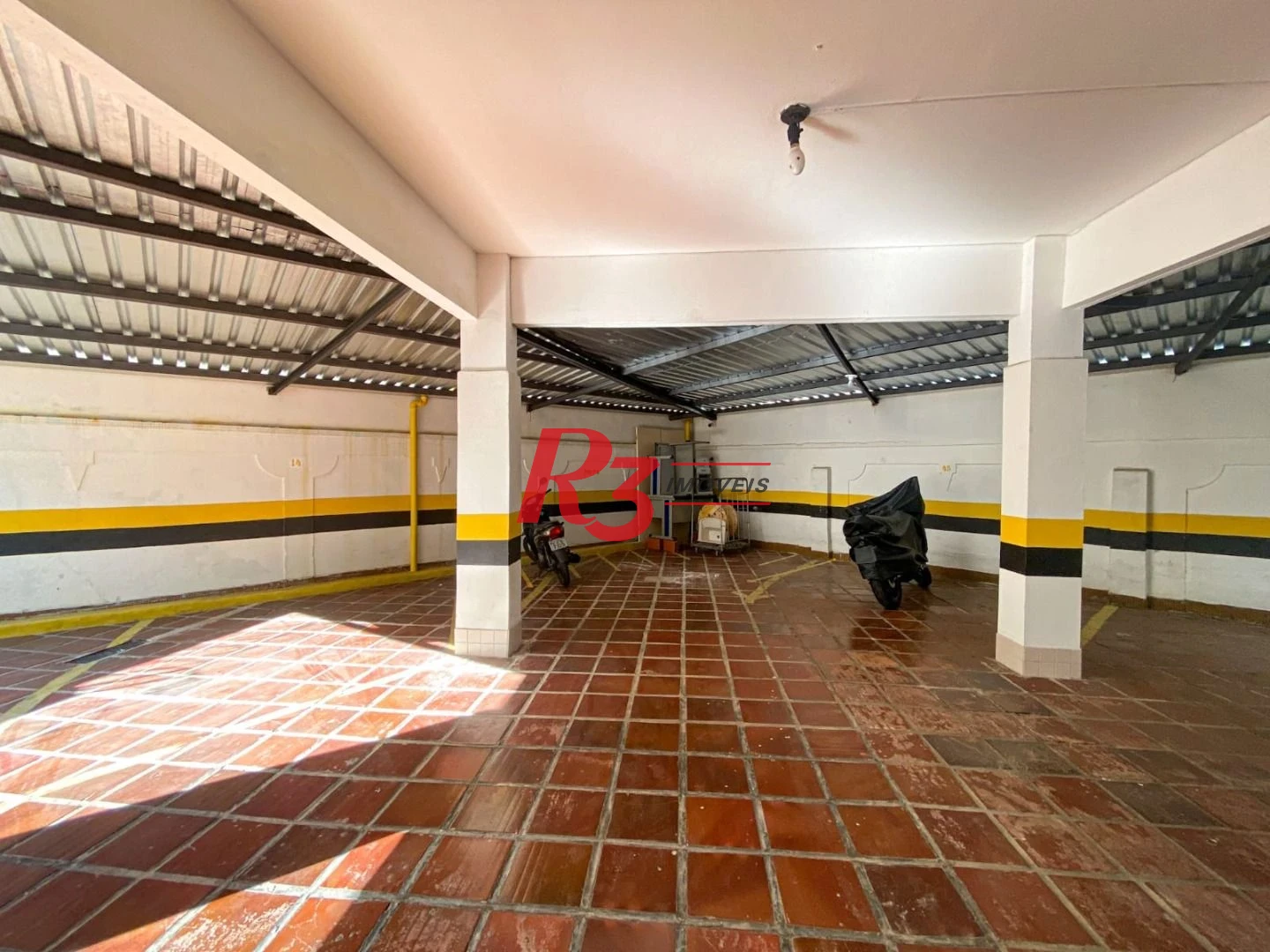 Apartamento com 2 dormitórios à venda, 91 m² por R$ 620.000,00 - Gonzaga - Santos/SP