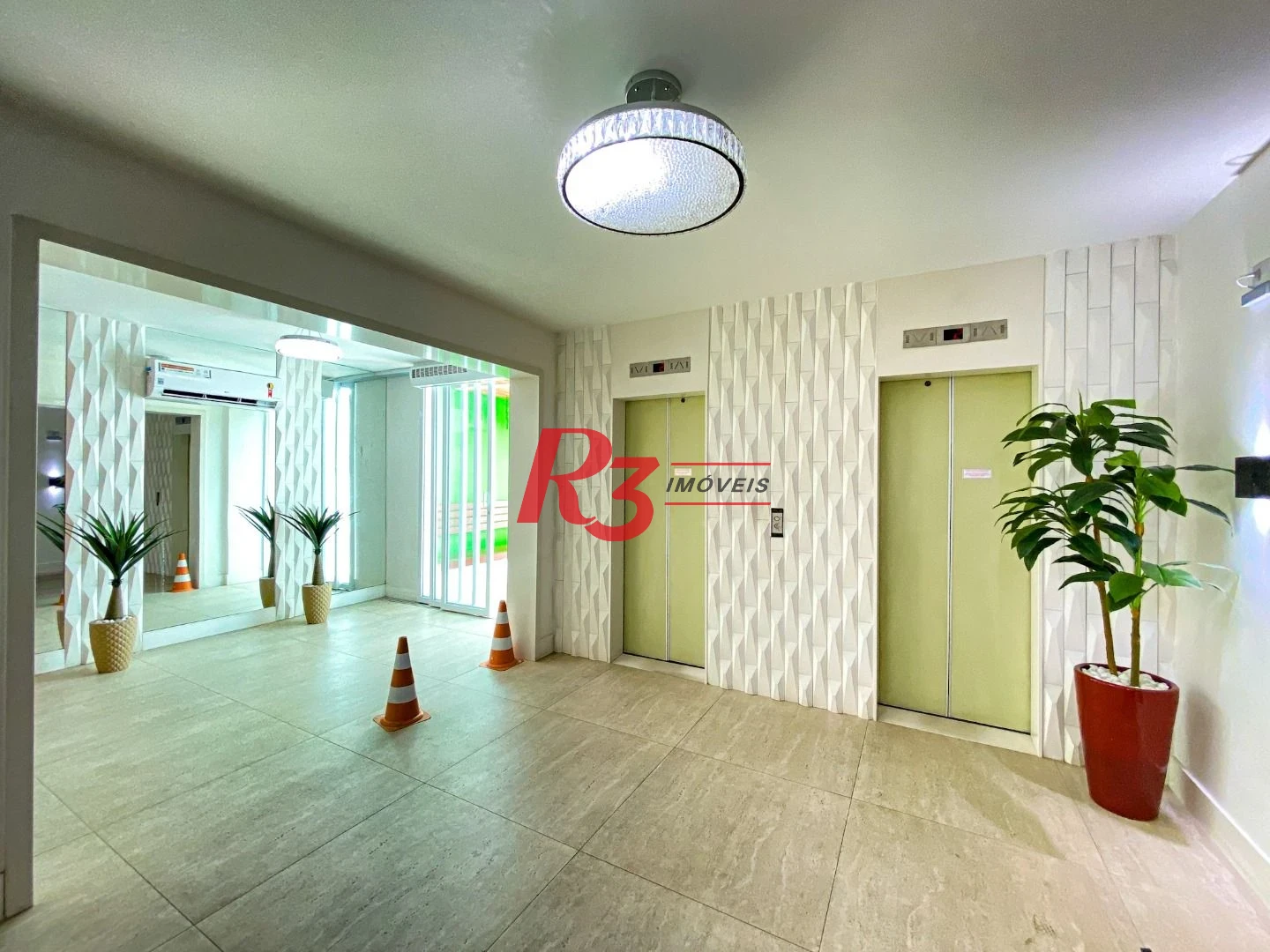 Conjunto à venda, 76 m² por R$ 638.000,00 - Encruzilhada - Santos/SP