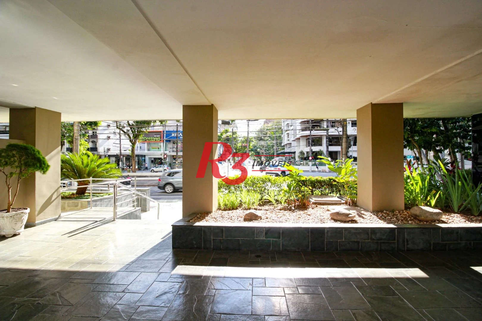 Apartamento com 3 dormitórios à venda, 145 m² por R$ 2.100.000,00 - Boqueirão - Santos/SP