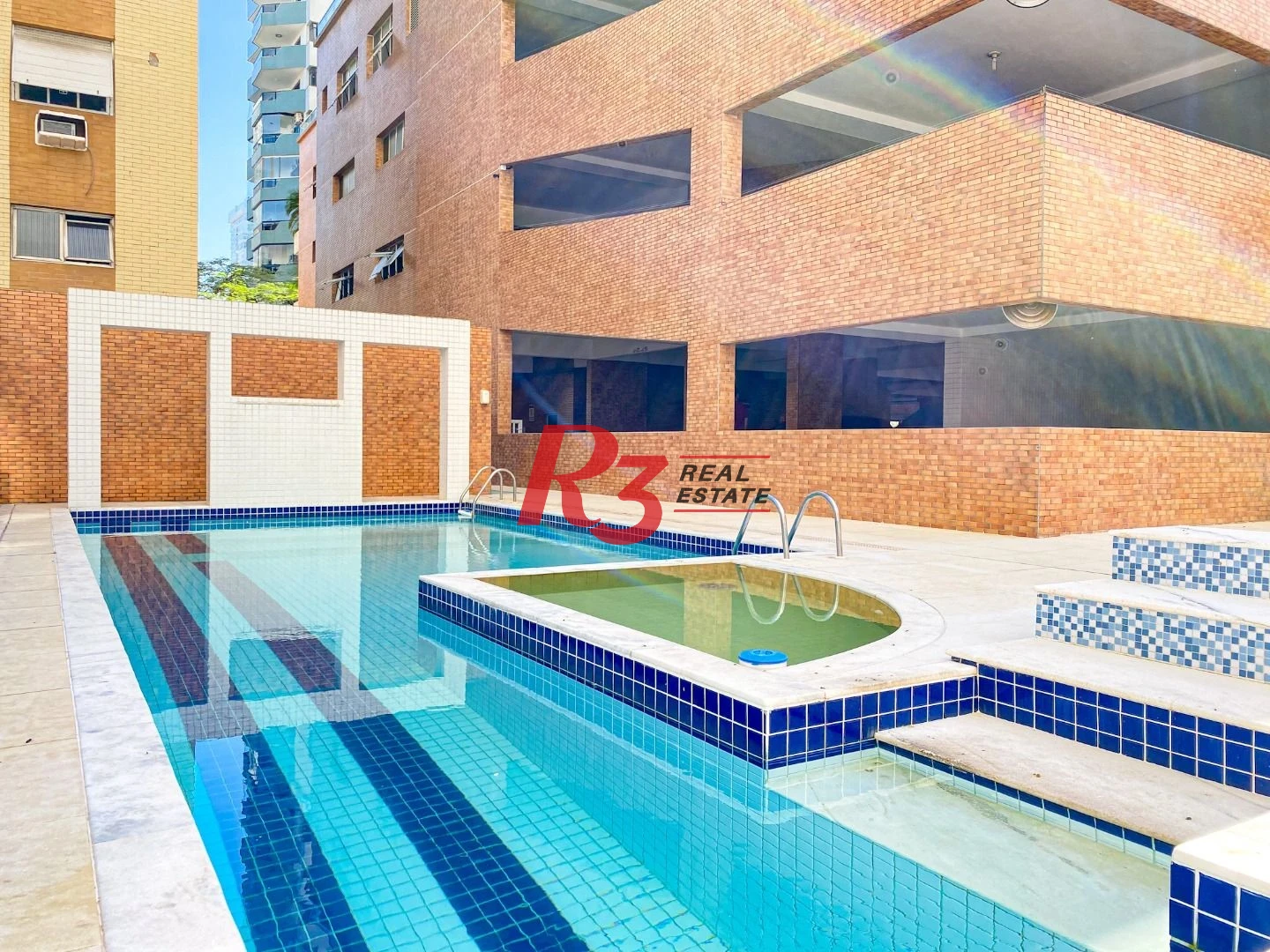 Apartamento com 2 dormitórios à venda, 115 m² por R$ 1.380.000,00 - Embaré - Santos/SP