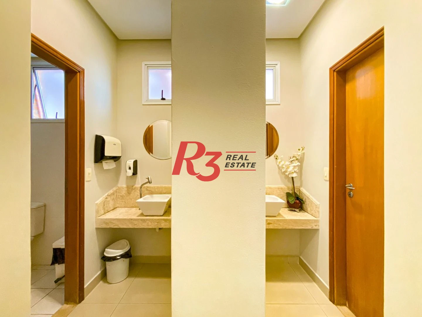 Apartamento com 2 dormitórios à venda, 115 m² por R$ 1.380.000,00 - Embaré - Santos/SP