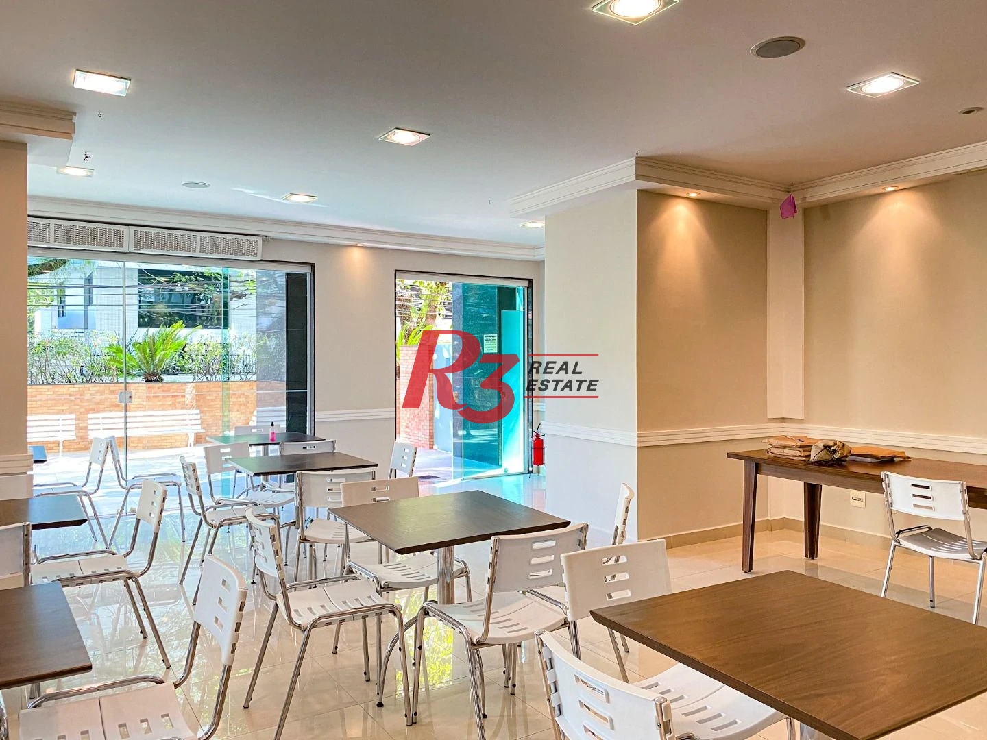 Apartamento com 2 dormitórios à venda, 115 m² por R$ 1.380.000,00 - Embaré - Santos/SP