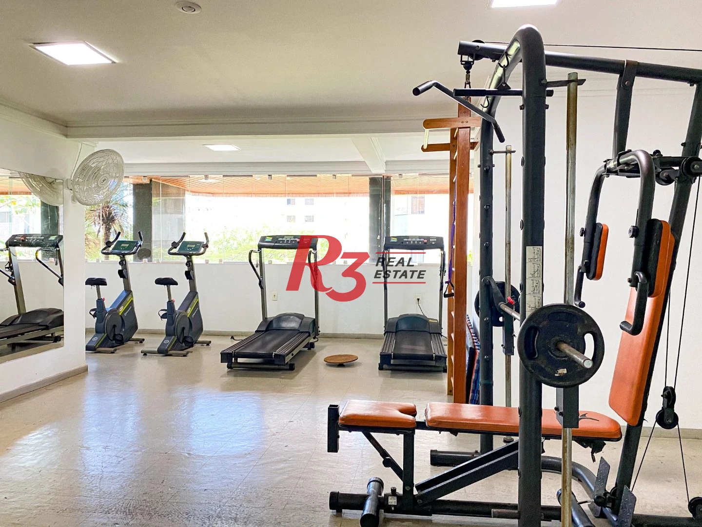 Apartamento com 2 dormitórios à venda, 115 m² por R$ 1.380.000,00 - Embaré - Santos/SP