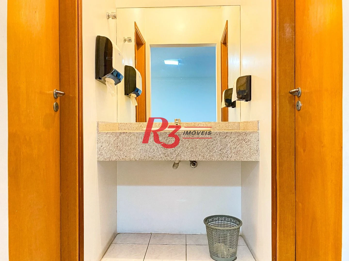 Apartamento com 3 dormitórios à venda, 132 m² por R$ 1.599.900,00 - Embaré - Santos/SP