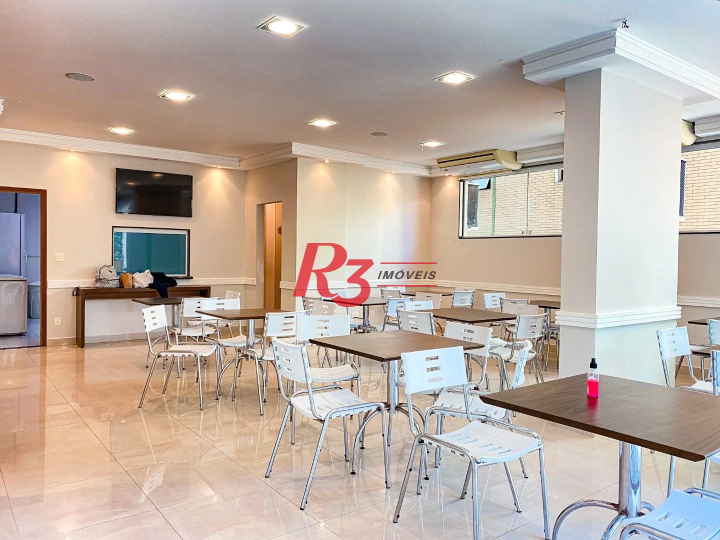 Apartamento com 3 dormitórios à venda, 132 m² por R$ 1.599.900,00 - Embaré - Santos/SP