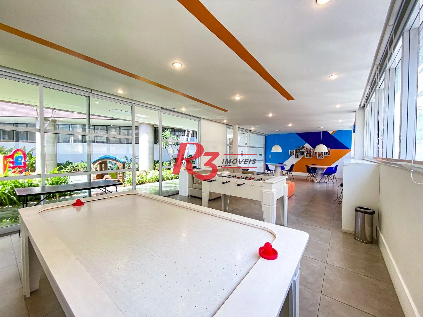 Apartamento com 1 dormitório para alugar, 50 m² por R$ 6.500,00/mês - Pompéia - Santos/SP
