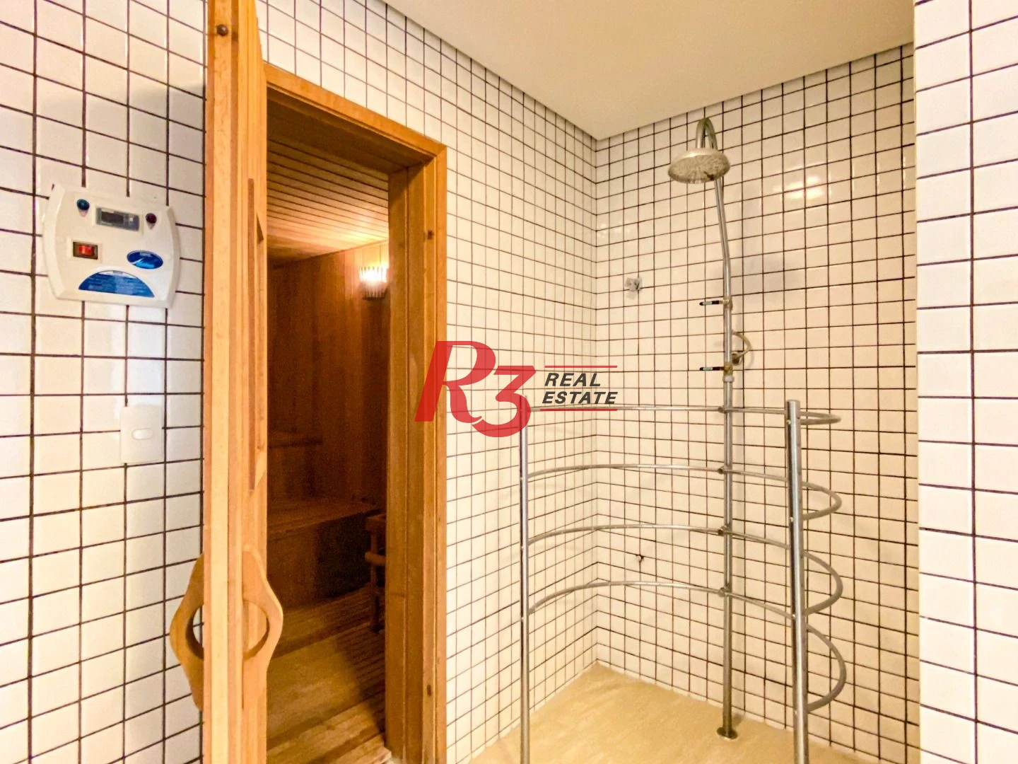 Cobertura com 4 dormitórios à venda, 413 m² por R$ 3.850.000,00 - Pompéia - Santos/SP