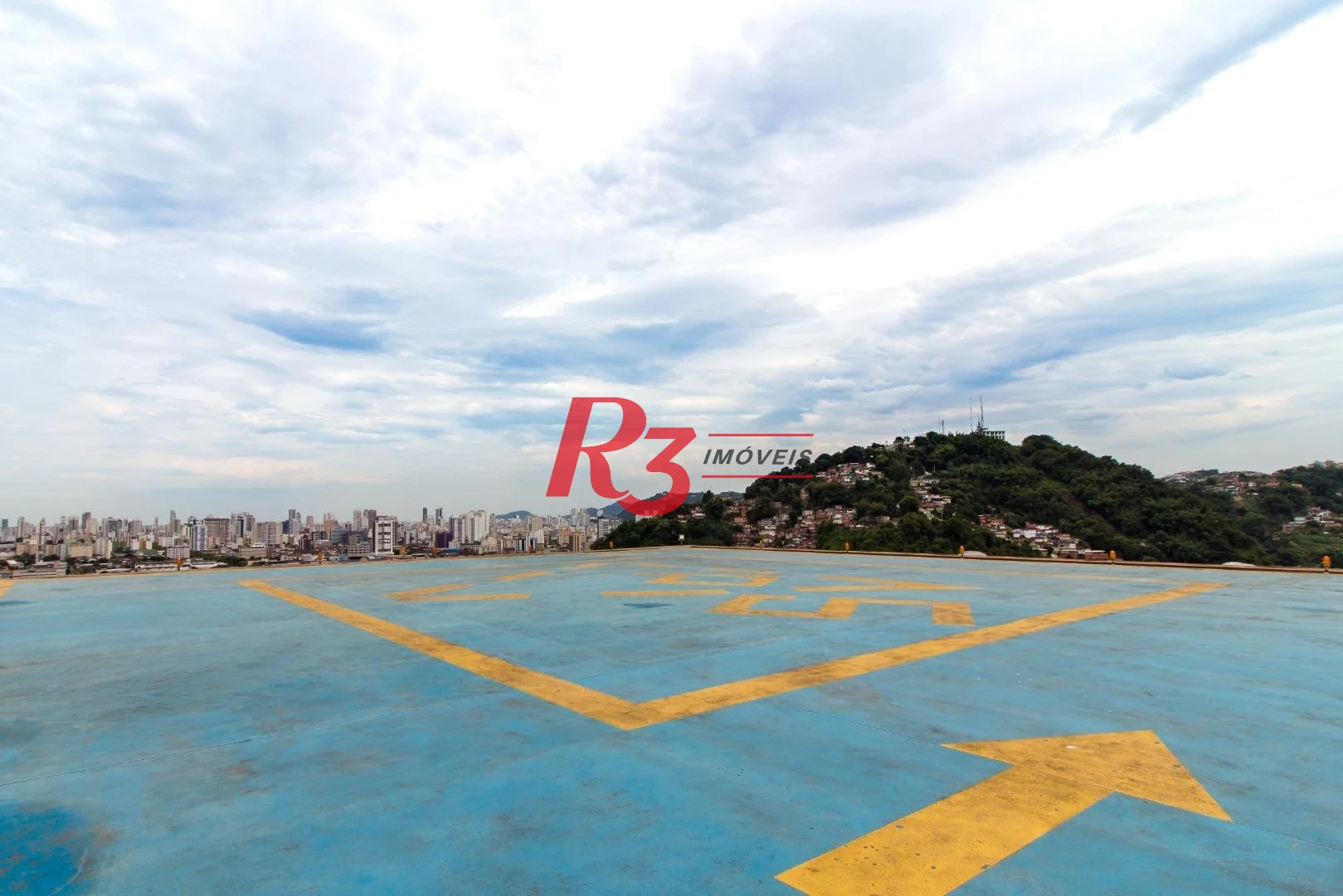Tribuna Square