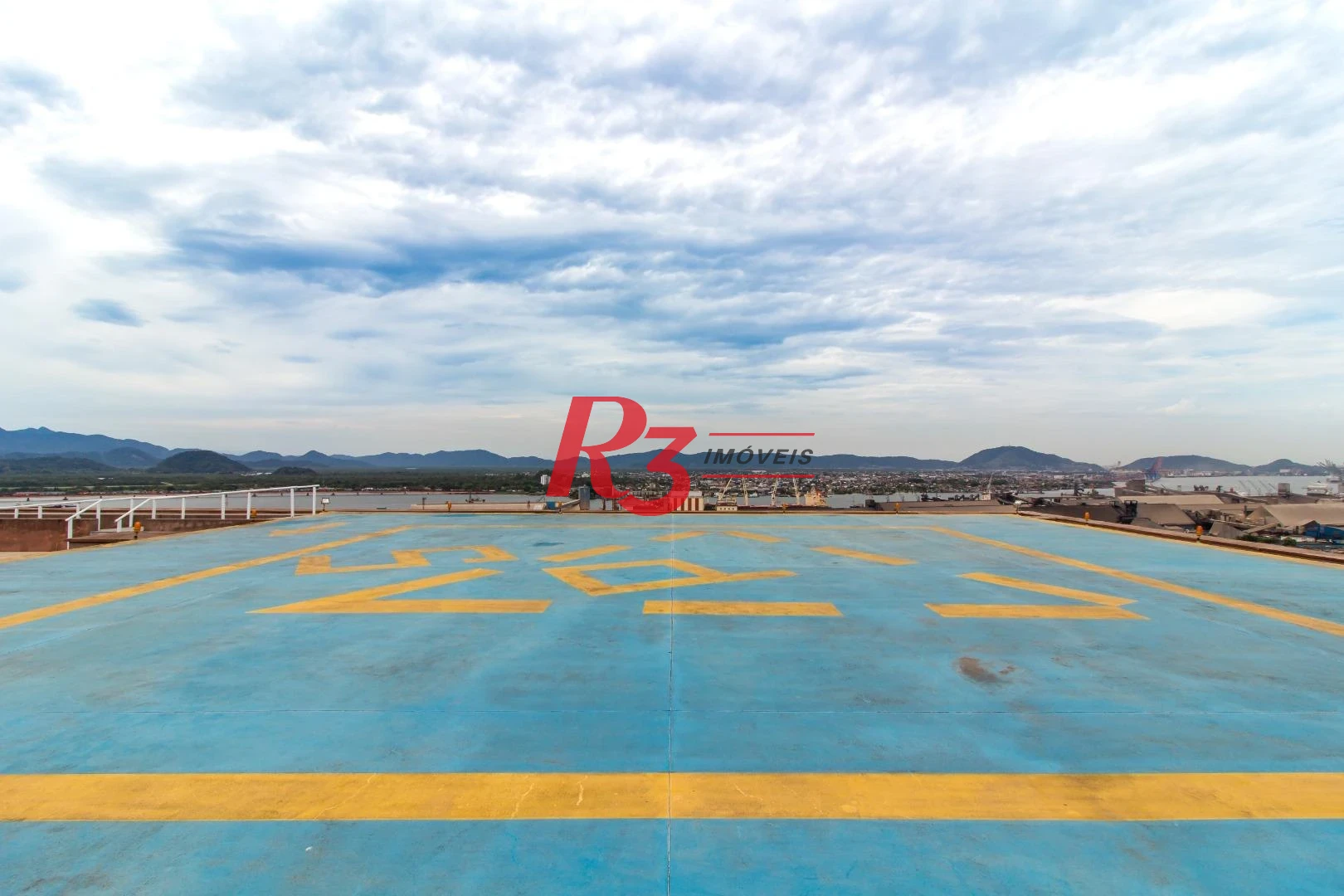 Tribuna Square