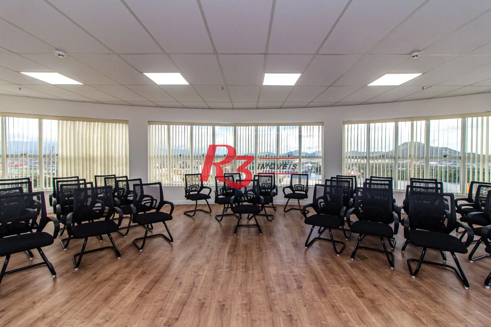 Sala para alugar, 30 m² por R$ 2.900,00/mês - Ponta da Praia - Santos/SP