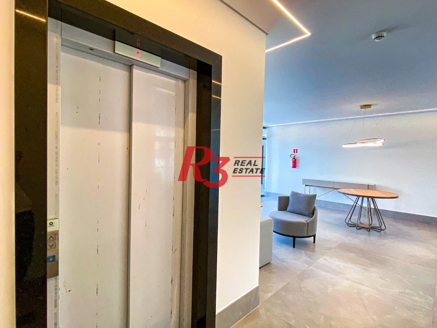 Apartamento com 2 dormitórios para alugar, 74 m² por R$ 5.003,00/mês - Boqueirão - Santos/SP