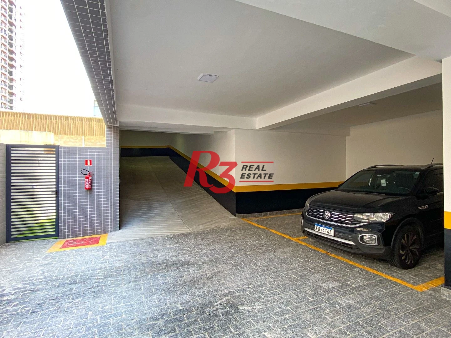 Apartamento com 2 dormitórios para alugar, 74 m² por R$ 5.003,00/mês - Boqueirão - Santos/SP