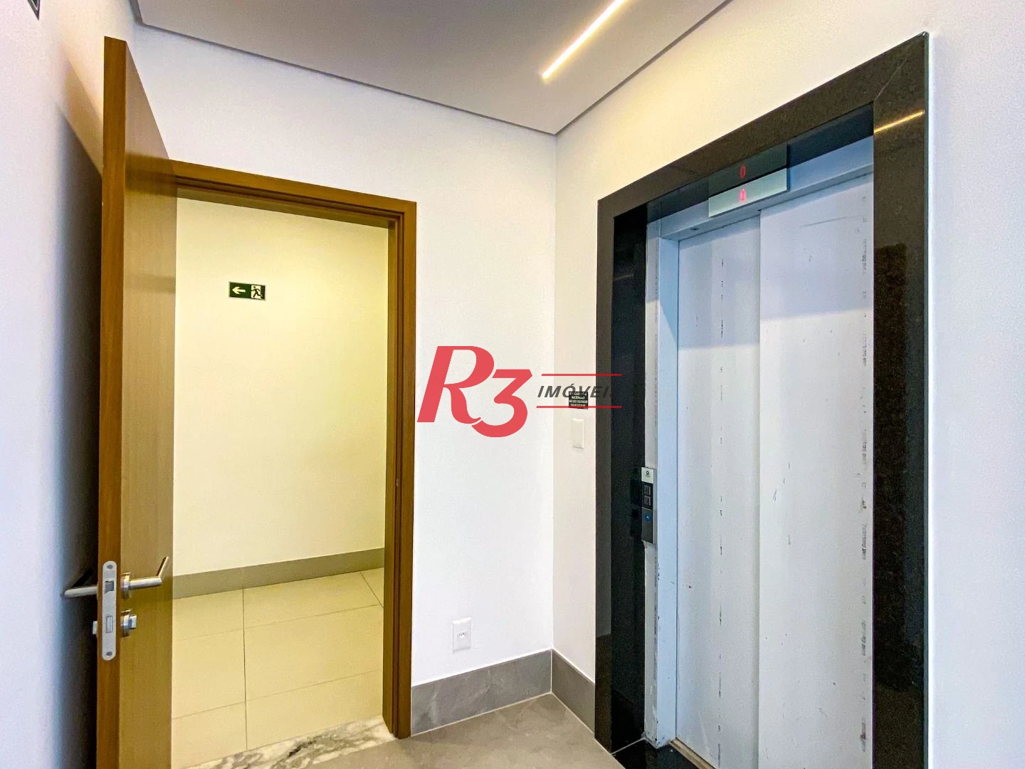 Apartamento para alugar, 81 m² por R$ 8.000,00/mês - Boqueirão - Santos/SP