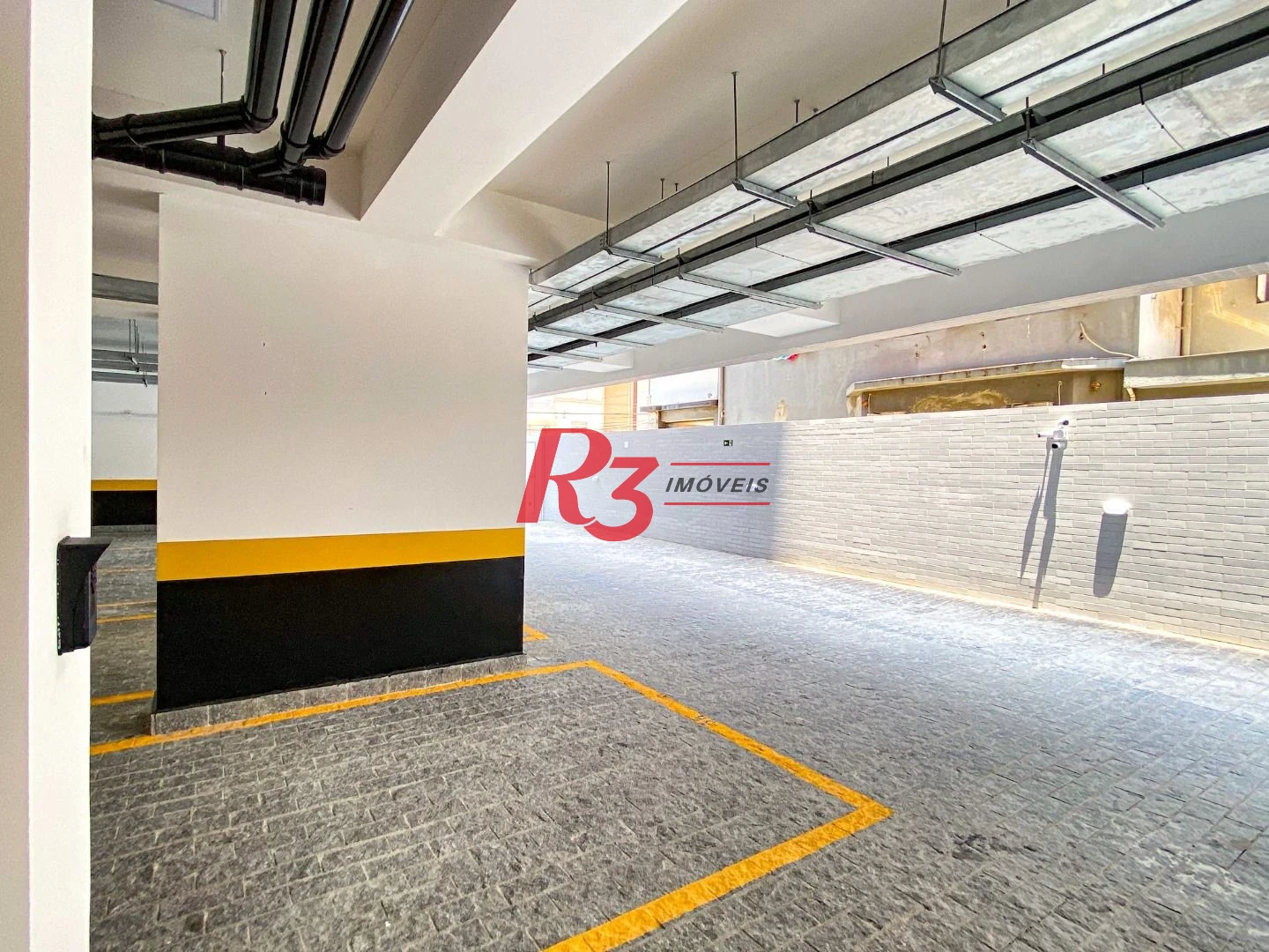 Apartamento para alugar, 81 m² por R$ 8.000,00/mês - Boqueirão - Santos/SP