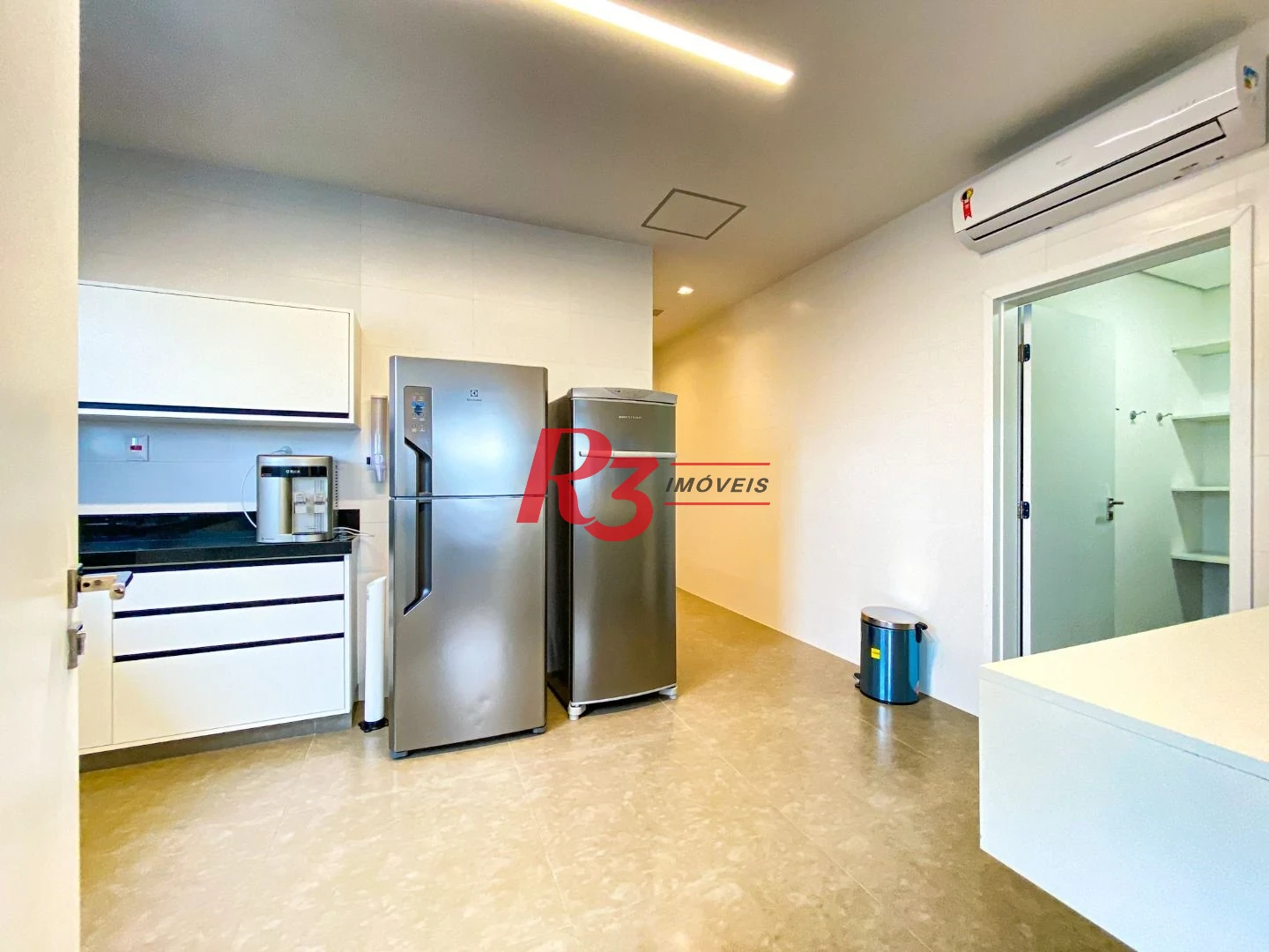 Apartamento com 1 dormitório para alugar, 54 m² por R$ 6.500,02/mês - Boqueirão - Santos/SP