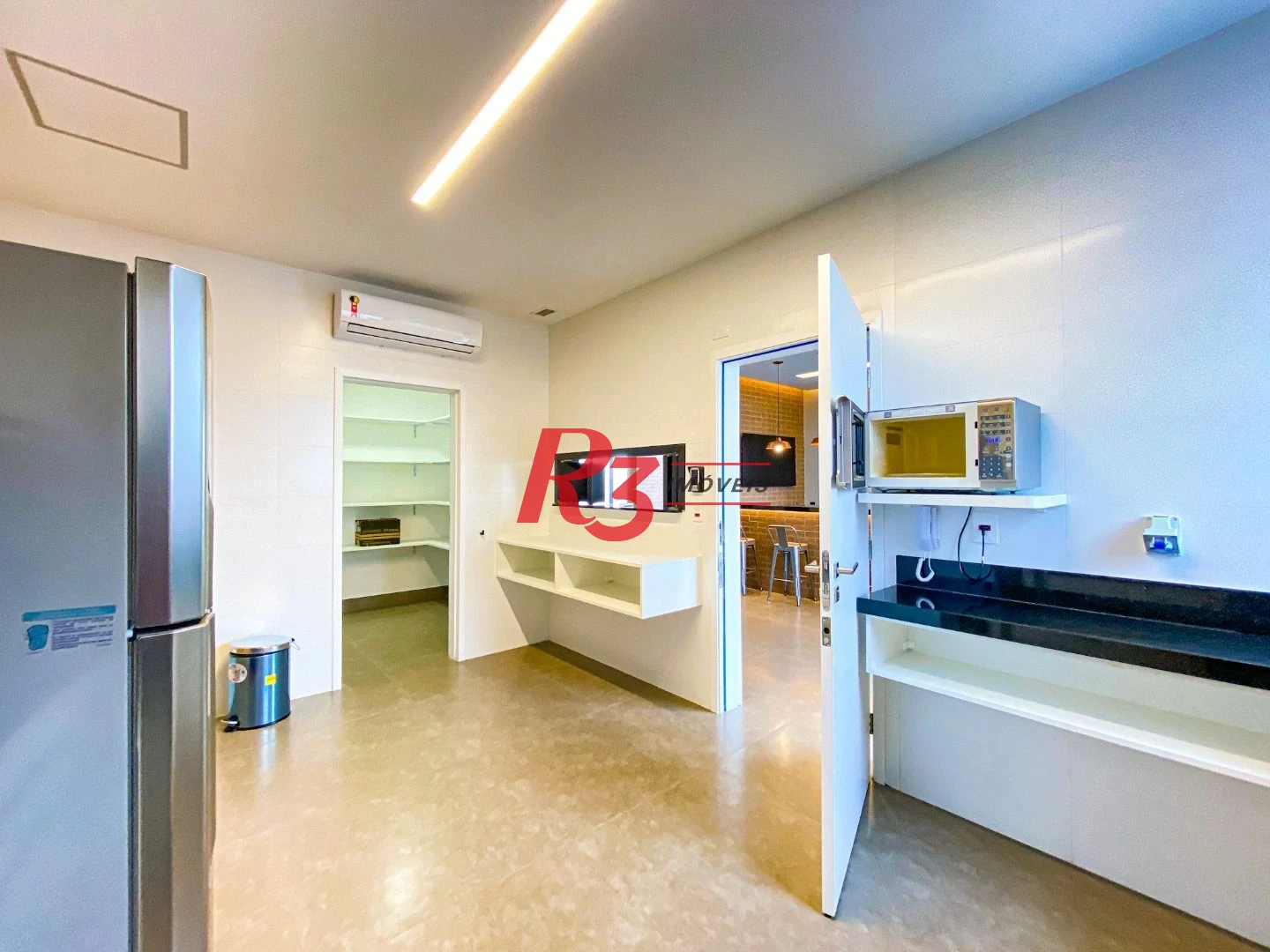 Apartamento com 1 dormitório para alugar, 54 m² por R$ 6.500,02/mês - Boqueirão - Santos/SP