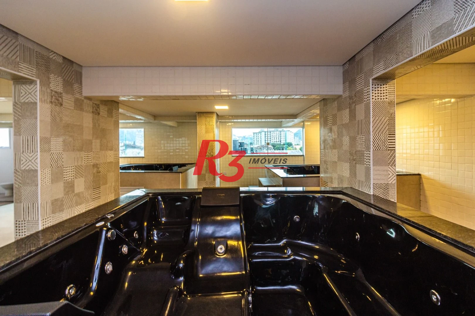 Apartamento com 2 dormitórios à venda, 74 m² por R$ 640.000,00 - Campo Grande - Santos/SP