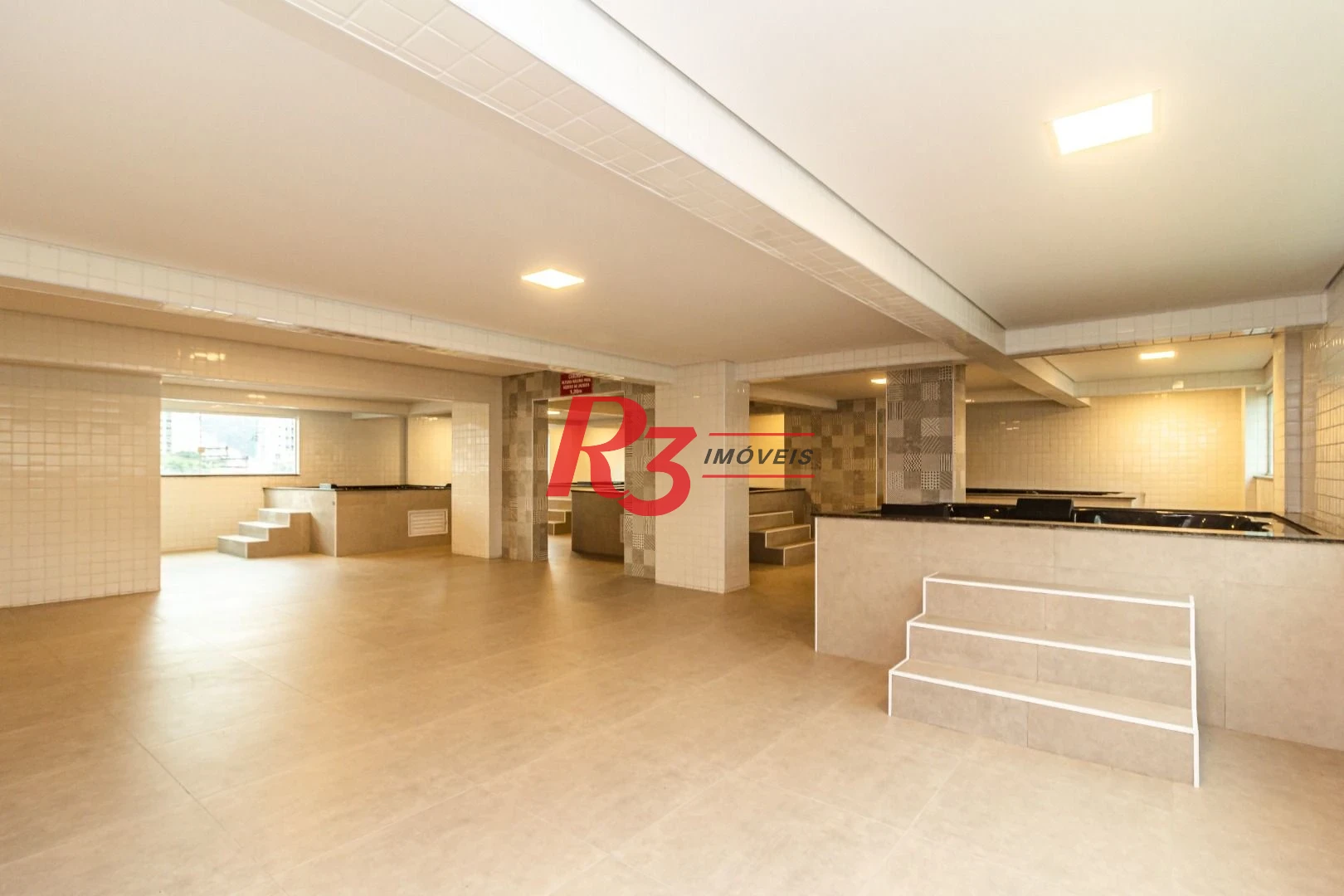 Apartamento com 2 dormitórios à venda, 74 m² por R$ 640.000,00 - Campo Grande - Santos/SP