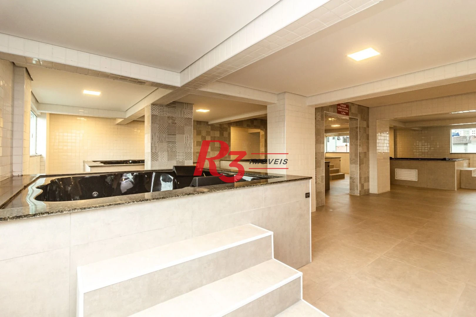Apartamento com 2 dormitórios à venda, 74 m² por R$ 640.000,00 - Campo Grande - Santos/SP