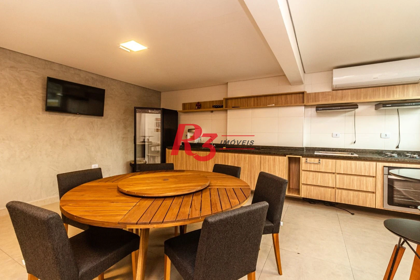 Apartamento com 2 dormitórios à venda, 74 m² por R$ 640.000,00 - Campo Grande - Santos/SP