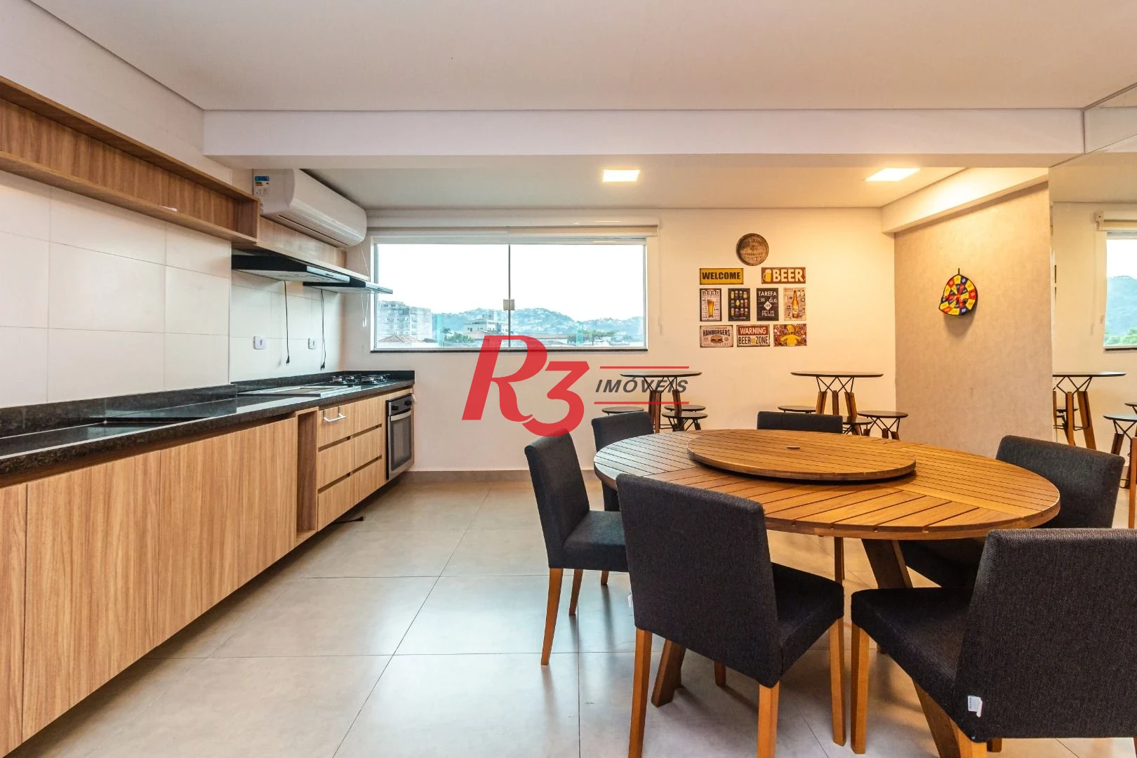 Apartamento com 2 dormitórios à venda, 74 m² por R$ 640.000,00 - Campo Grande - Santos/SP