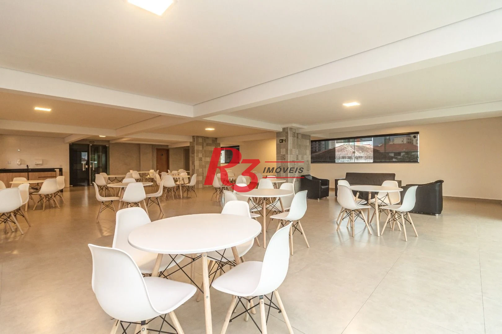 Apartamento com 2 dormitórios à venda, 74 m² por R$ 640.000,00 - Campo Grande - Santos/SP