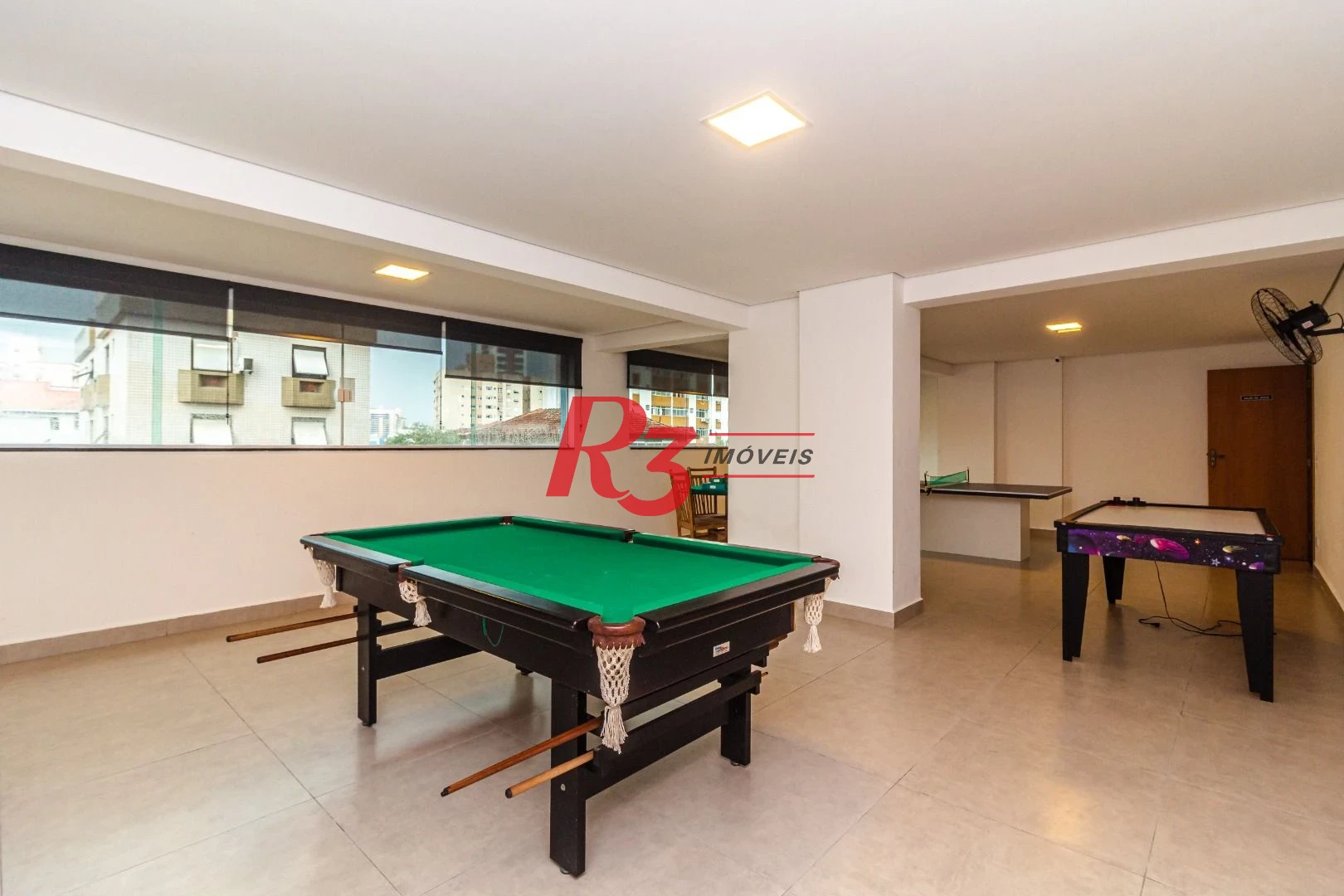 Apartamento com 2 dormitórios à venda, 74 m² por R$ 640.000,00 - Campo Grande - Santos/SP
