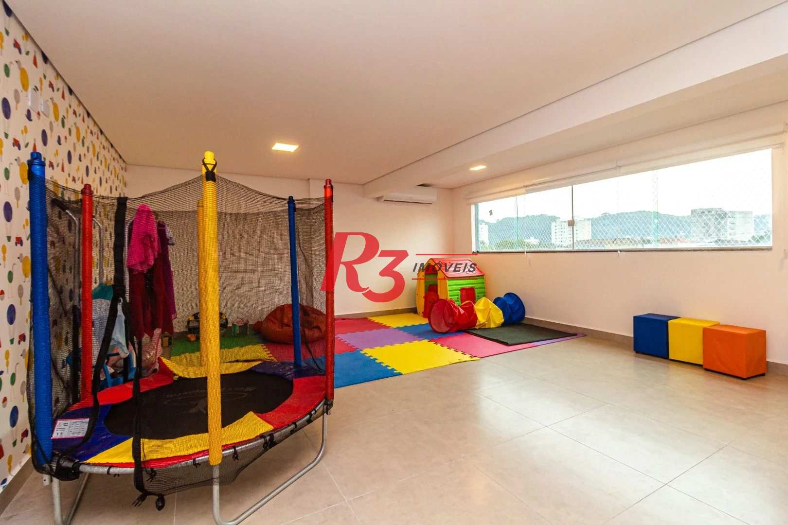 Apartamento com 2 dormitórios à venda, 74 m² por R$ 640.000,00 - Campo Grande - Santos/SP