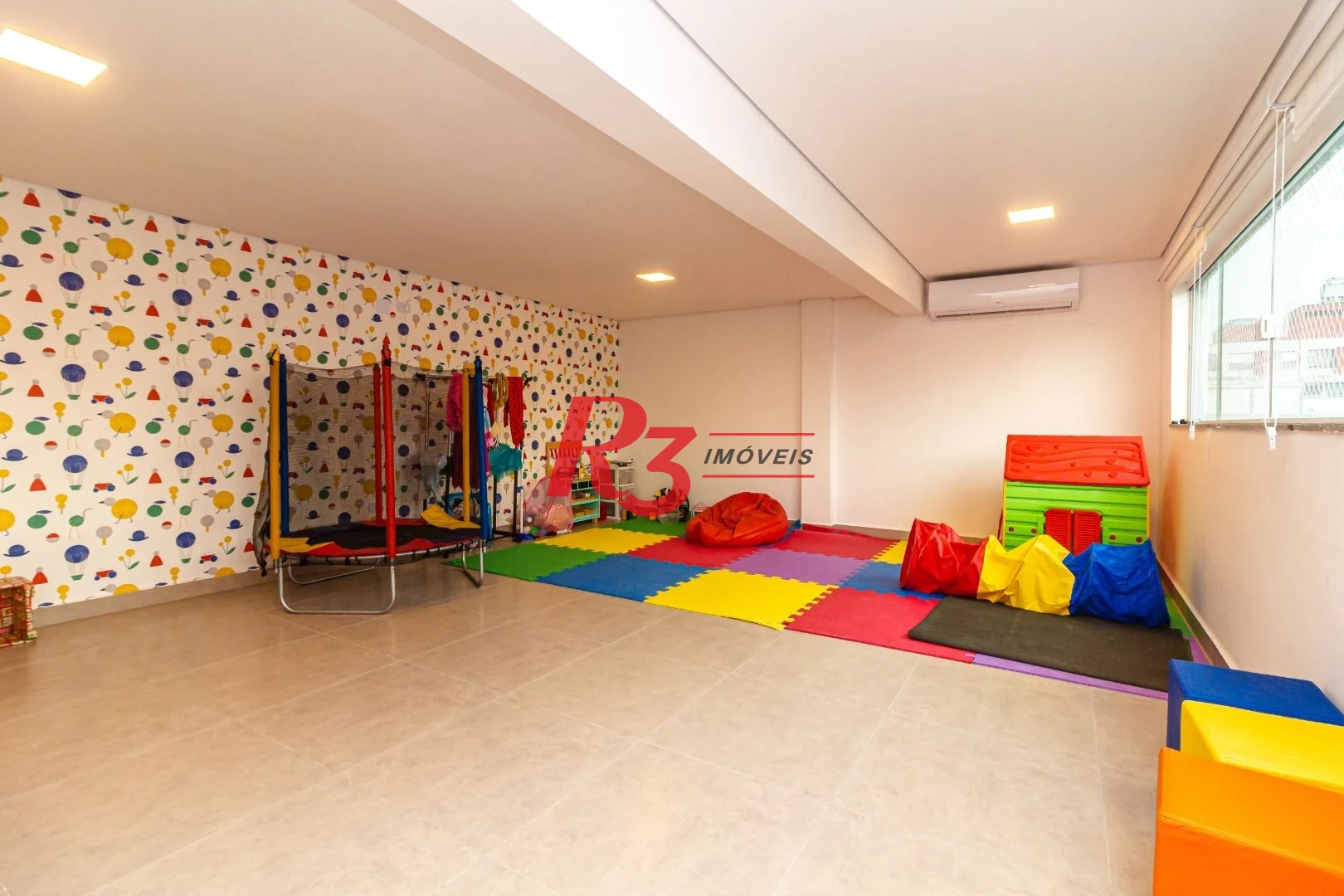 Apartamento com 2 dormitórios à venda, 74 m² por R$ 640.000,00 - Campo Grande - Santos/SP