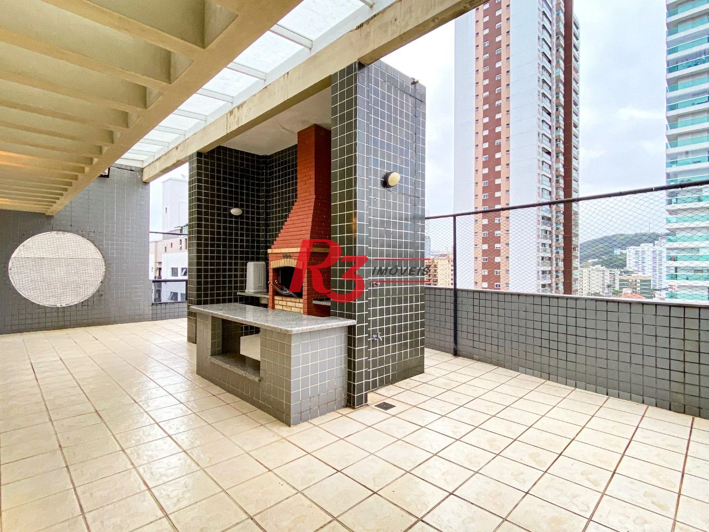 Apartamento com 3 dormitórios à venda, 145 m² por R$ 1.350.000,00 - Pompéia - Santos/SP