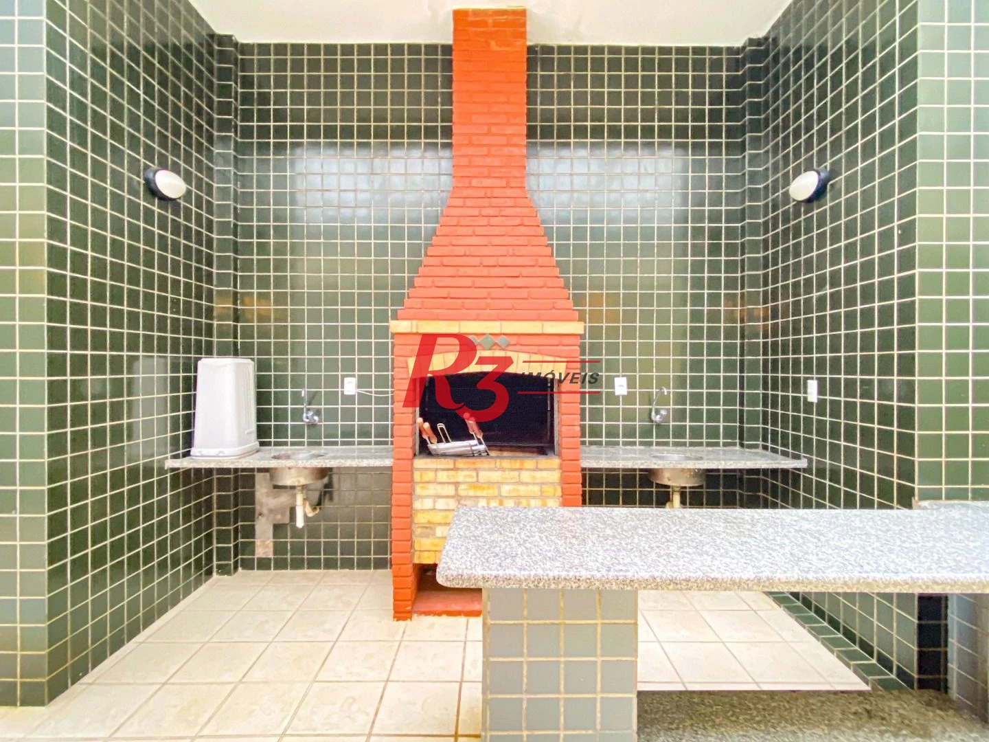 Apartamento com 3 dormitórios à venda, 145 m² por R$ 1.350.000,00 - Pompéia - Santos/SP