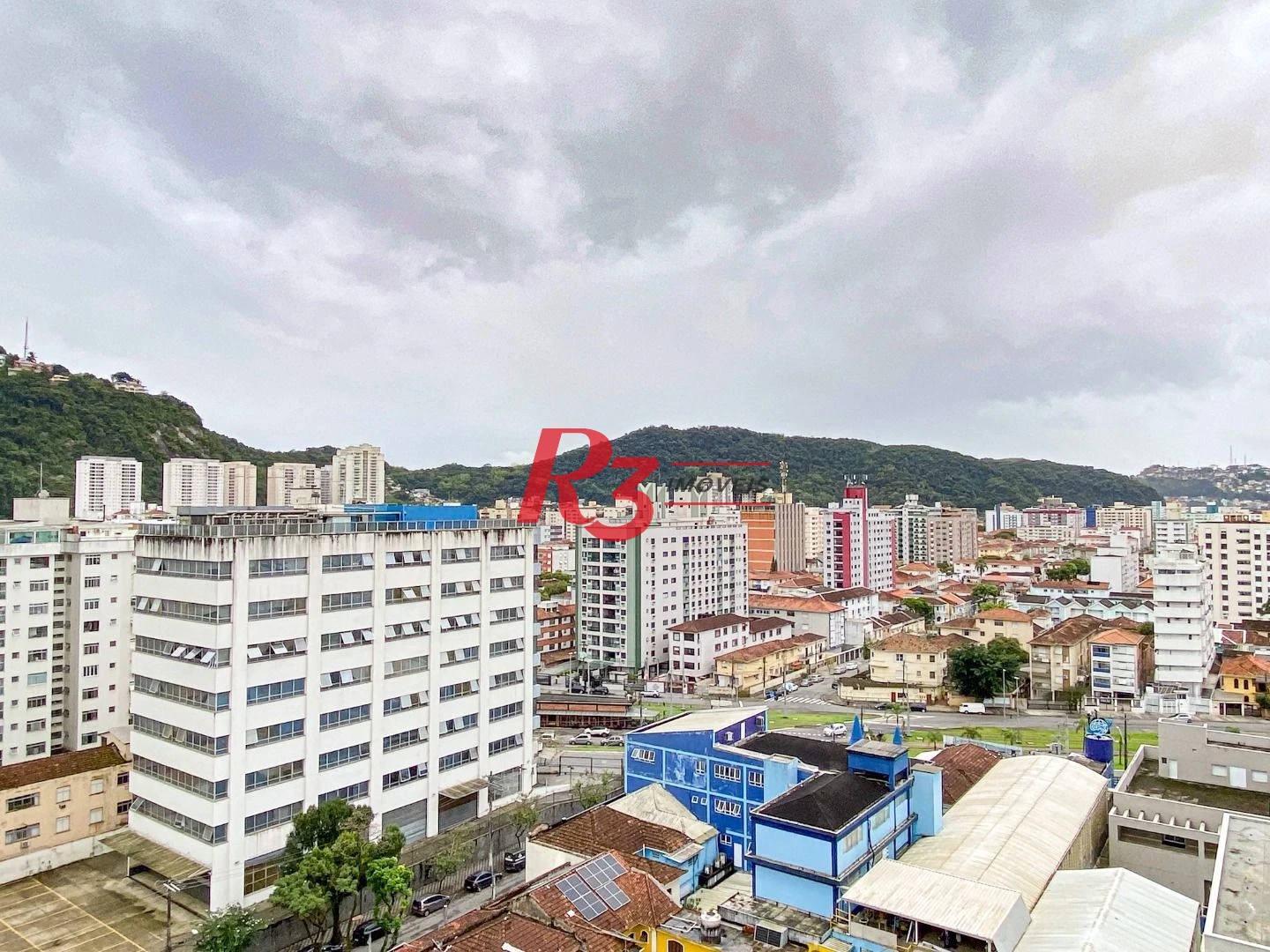 Apartamento com 3 dormitórios à venda, 145 m² por R$ 1.350.000,00 - Pompéia - Santos/SP