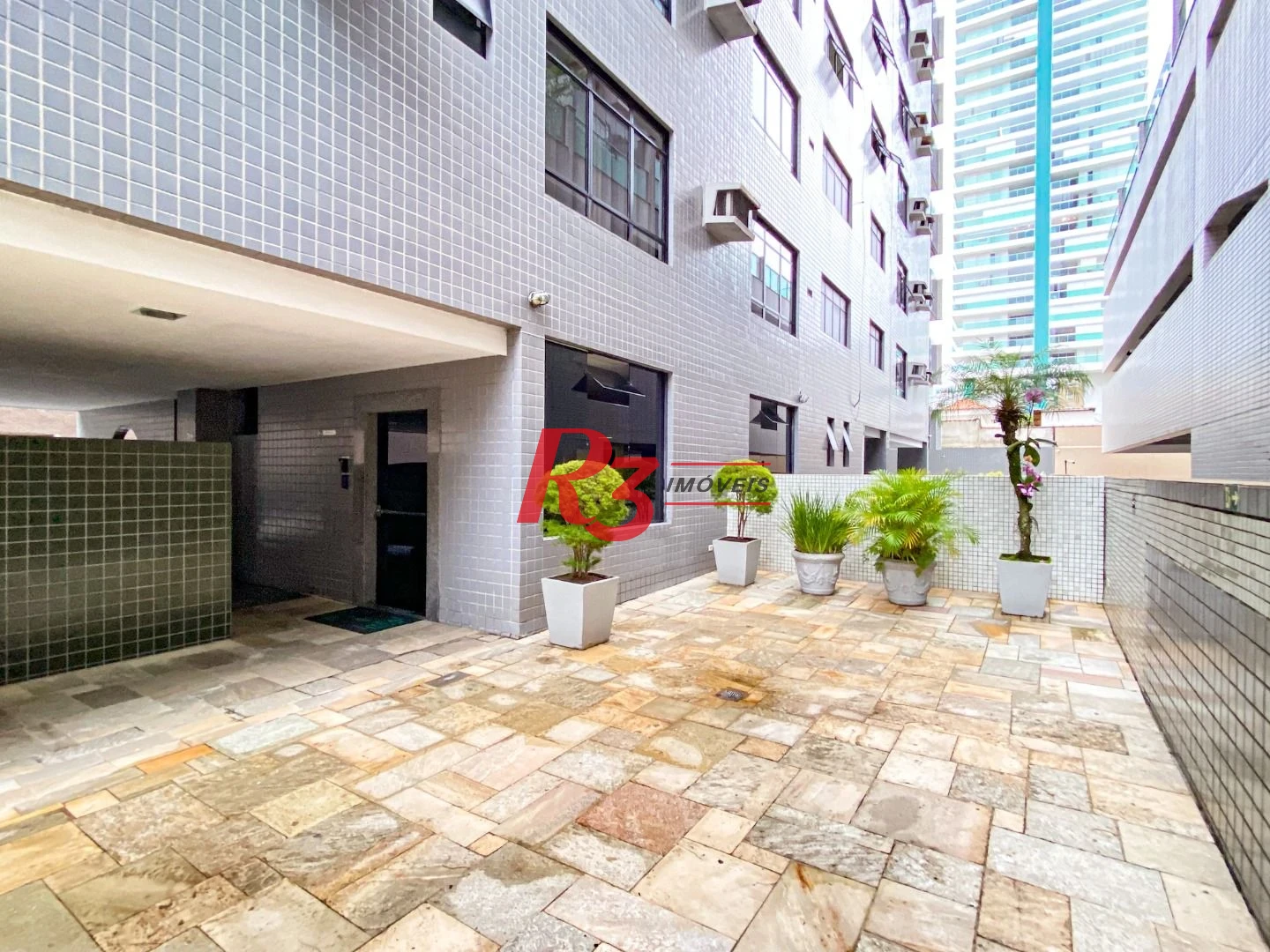 Apartamento com 3 dormitórios à venda, 145 m² por R$ 1.350.000,00 - Pompéia - Santos/SP