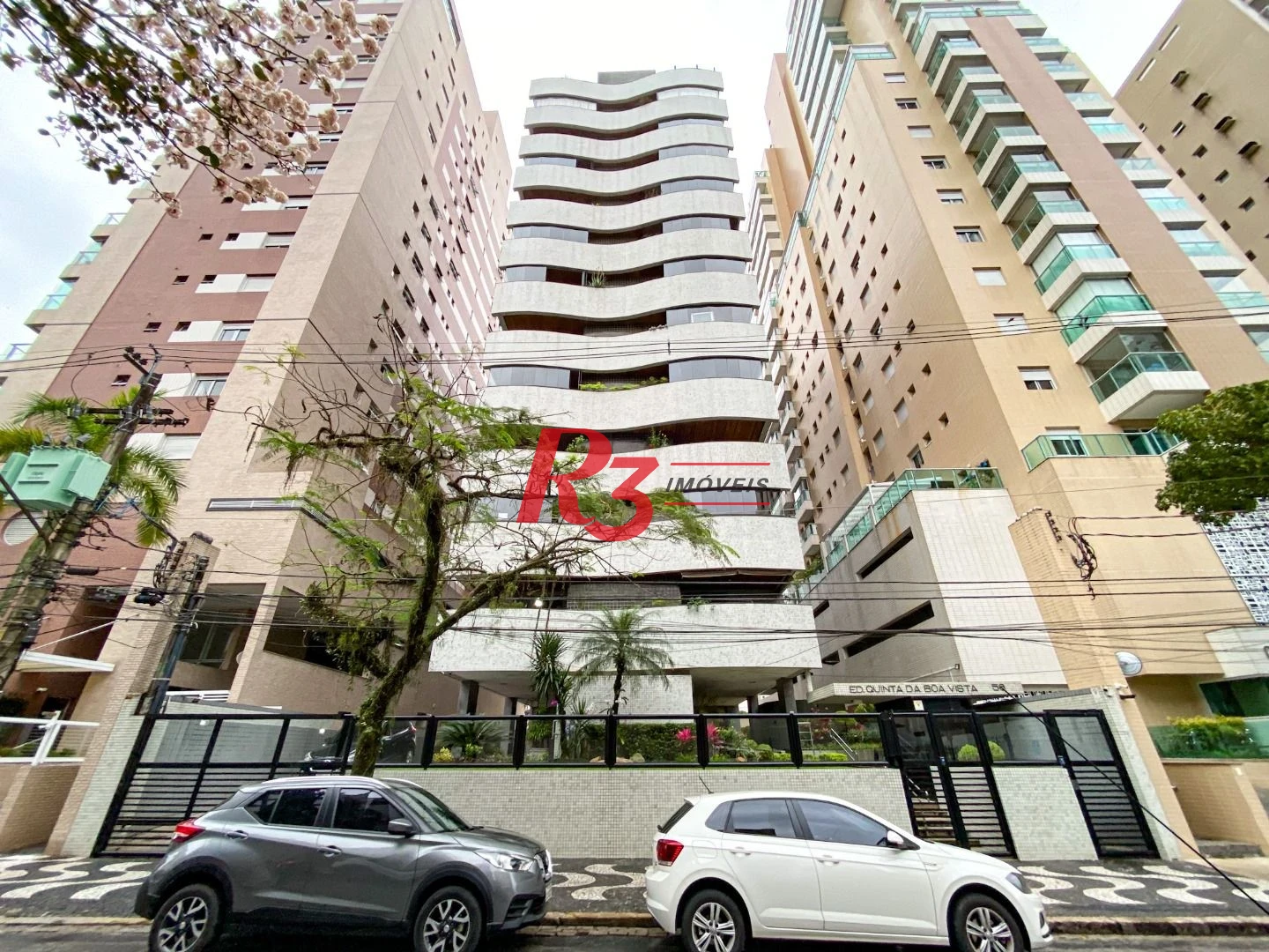 Apartamento com 3 dormitórios à venda, 145 m² por R$ 1.350.000,00 - Pompéia - Santos/SP