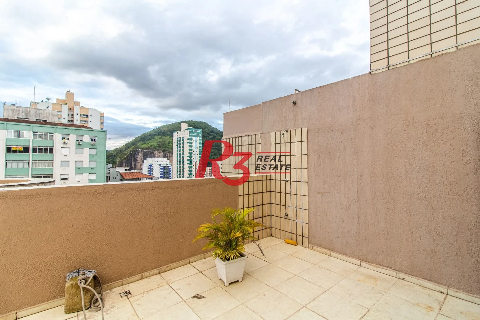 AMPLO APTO PARA VENDA 273M², 3 SUITES COM VARANDA - BOA VISTA -