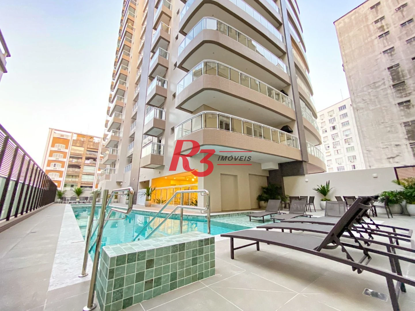 Apartamento com 2 dormitórios para alugar, 91 m² por R$ 8.000,00/mês - Boqueirão - Santos/SP
