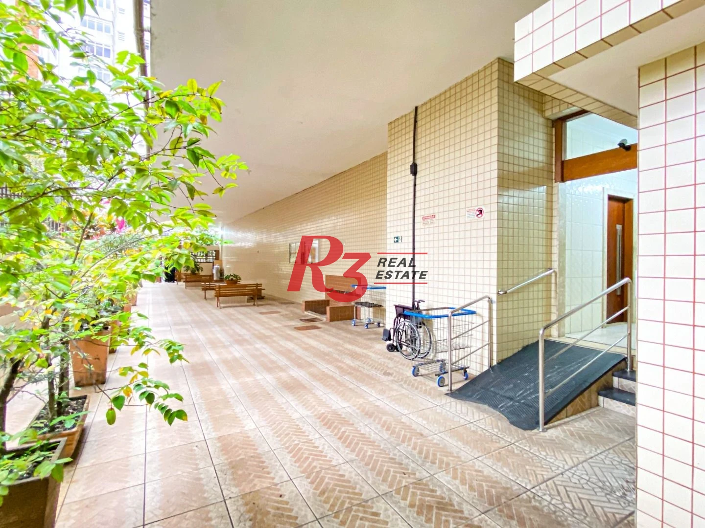 Apartamento com 2 dormitórios à venda, 60 m² por R$ 480.000,00 - Ponta da Praia - Santos/SP