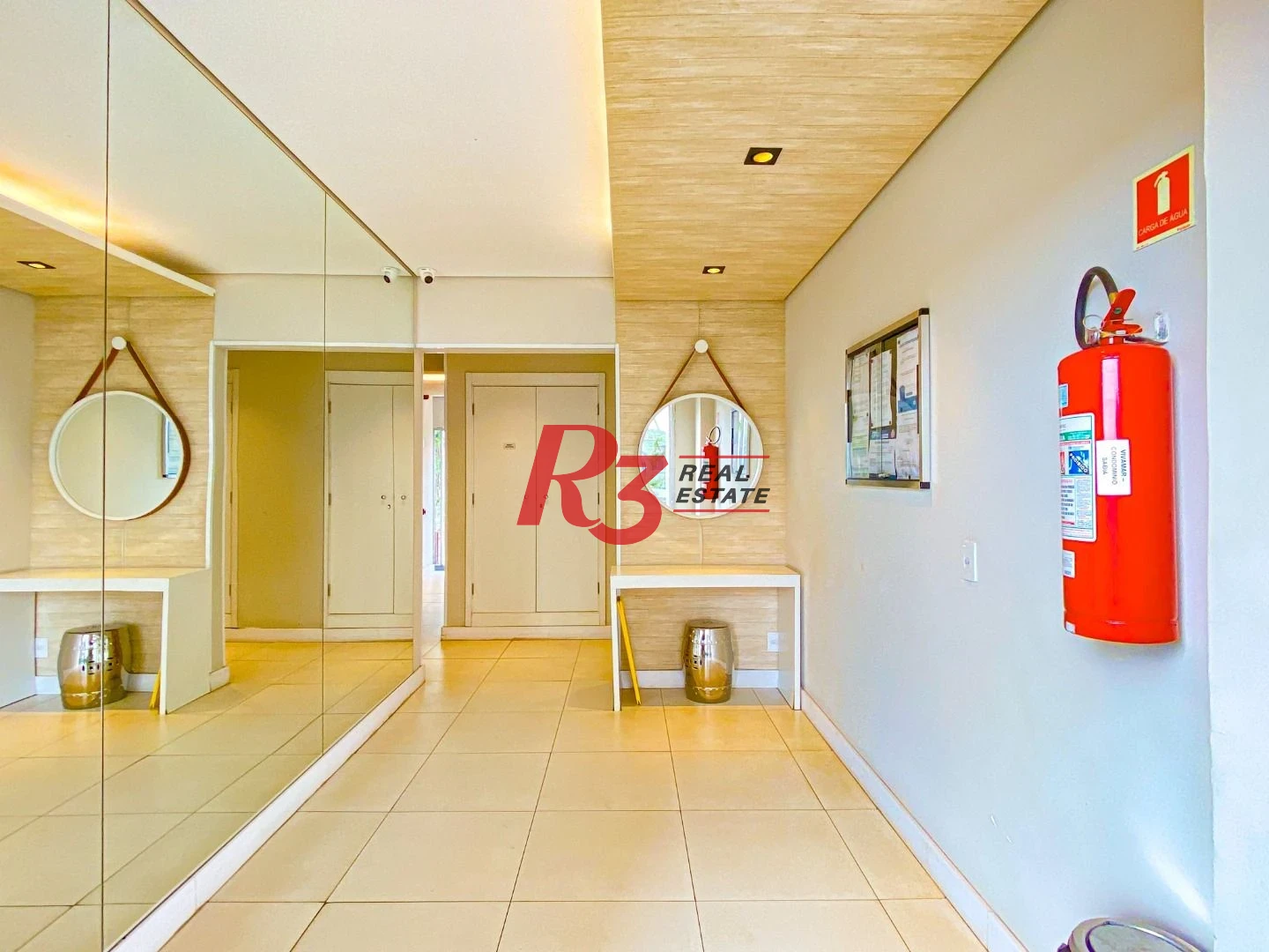 Apartamento com 2 dormitórios à venda, 45 m² por R$ 290.000,00 - Castelo - Santos/SP