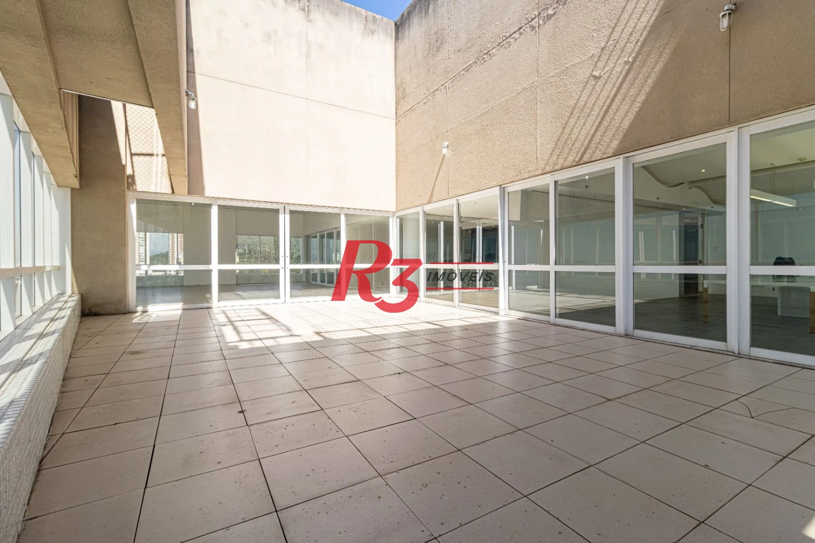 Sala para alugar, 538 m² por R$ 48.764,59/mês - José Menino - Santos/SP