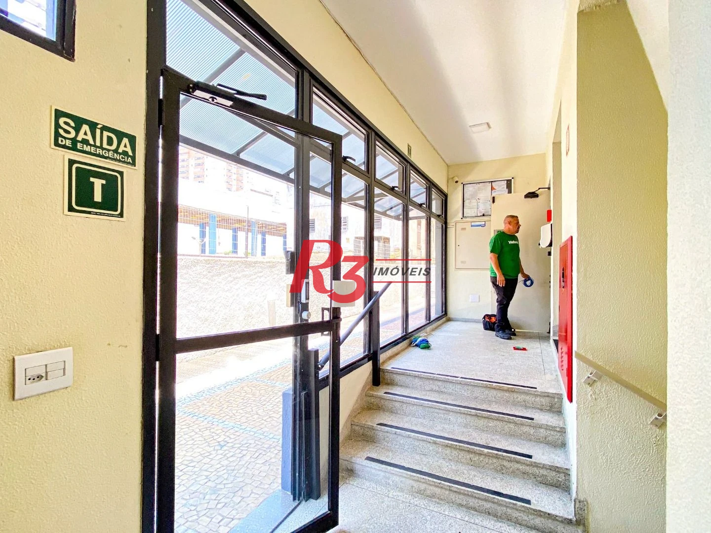 Apartamento com 3 dormitórios à venda, 169 m² por R$ 990.000,00 - Boqueirão - Santos/SP