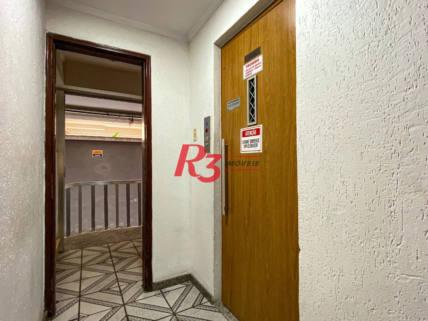 Kitnet com 1 dormitório para alugar, 39 m² por R$ 3.000,00/mês - Gonzaga - Santos/SP