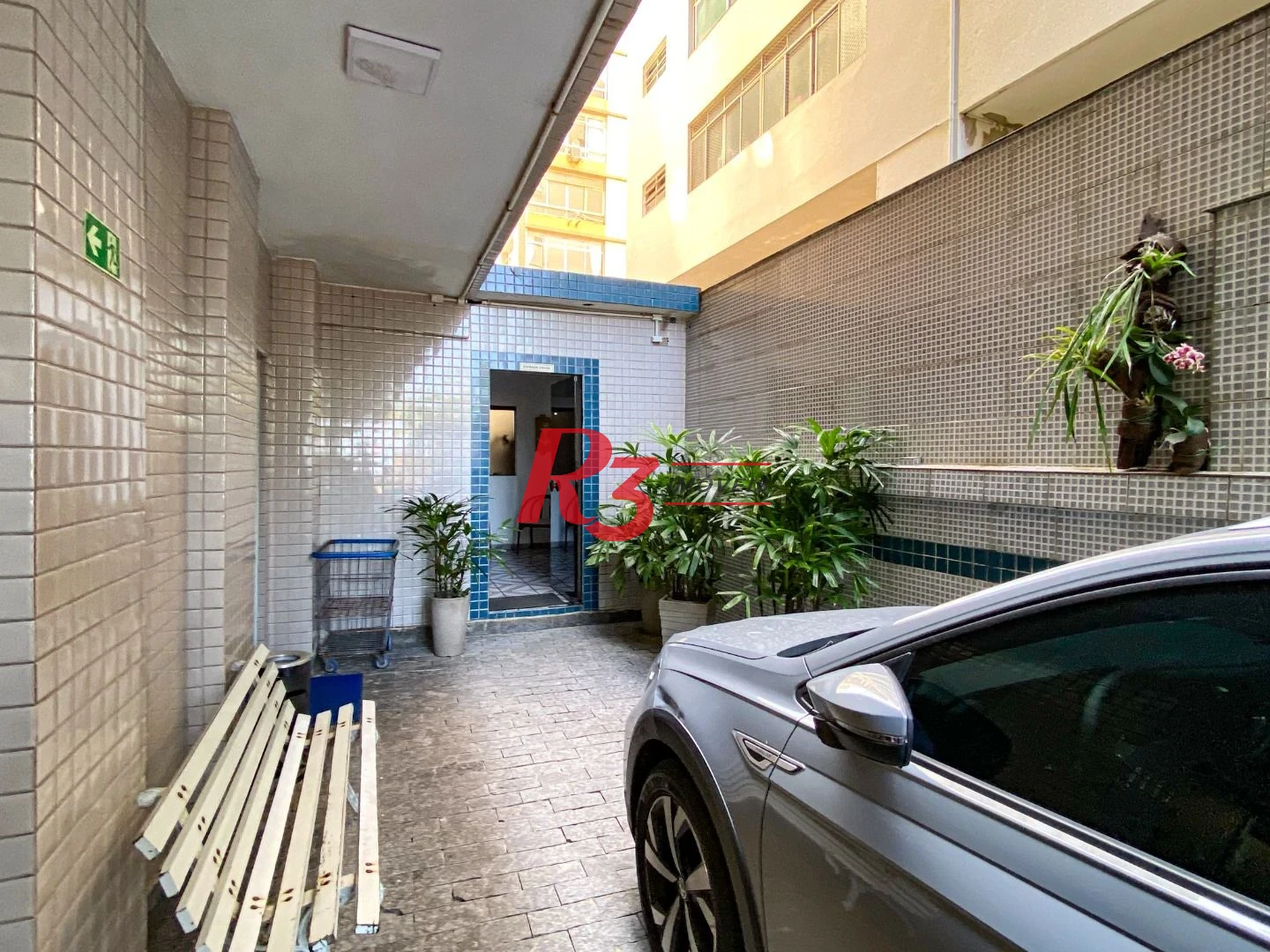 Kitnet com 1 dormitório para alugar, 39 m² por R$ 3.000,00/mês - Gonzaga - Santos/SP